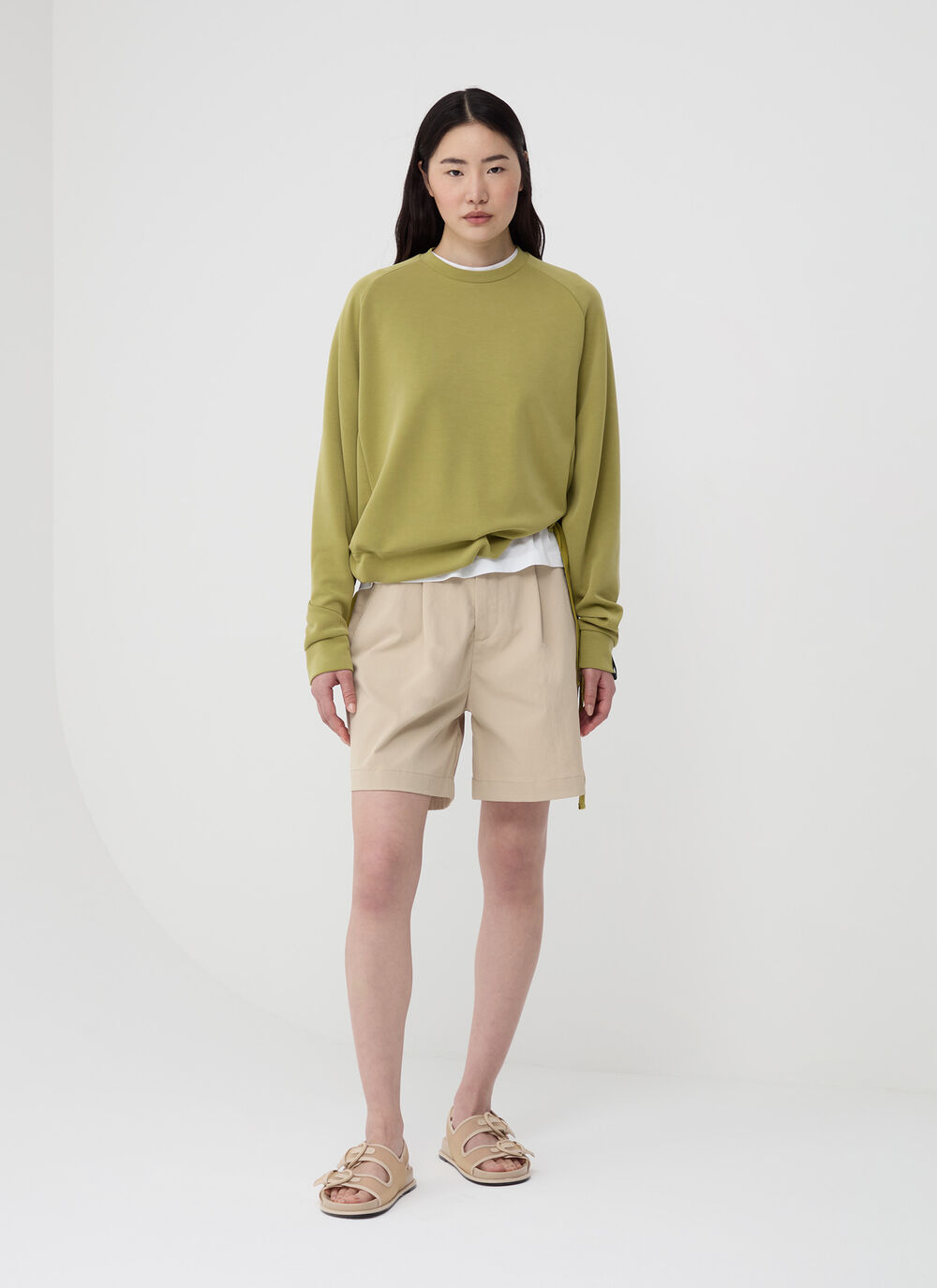 Easy care shorts with darts image number 1