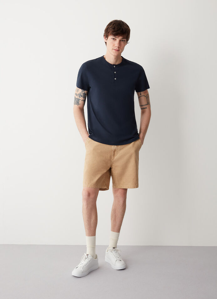 Short-sleeved T-shirt with 3 buttons image number 1