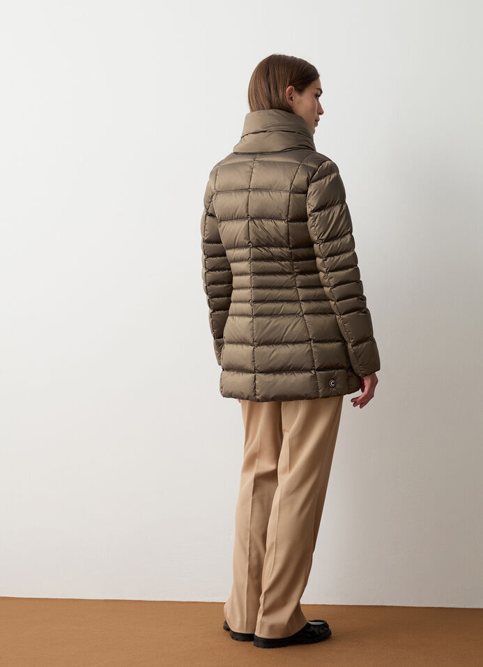 Fitted down jacket with zip and buttons image number 3