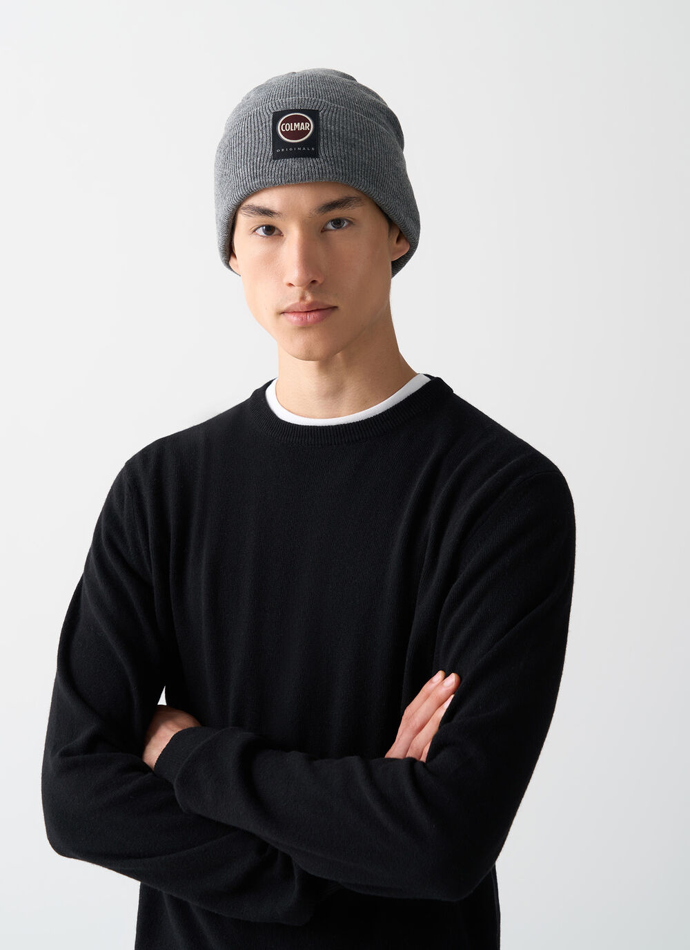 Unisex hat with turn-up cuff image number 0