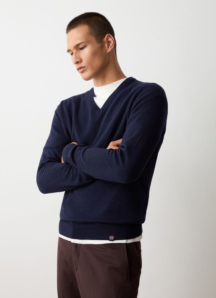 Cashmere stockinette-stitch V-neck pullover image number 1