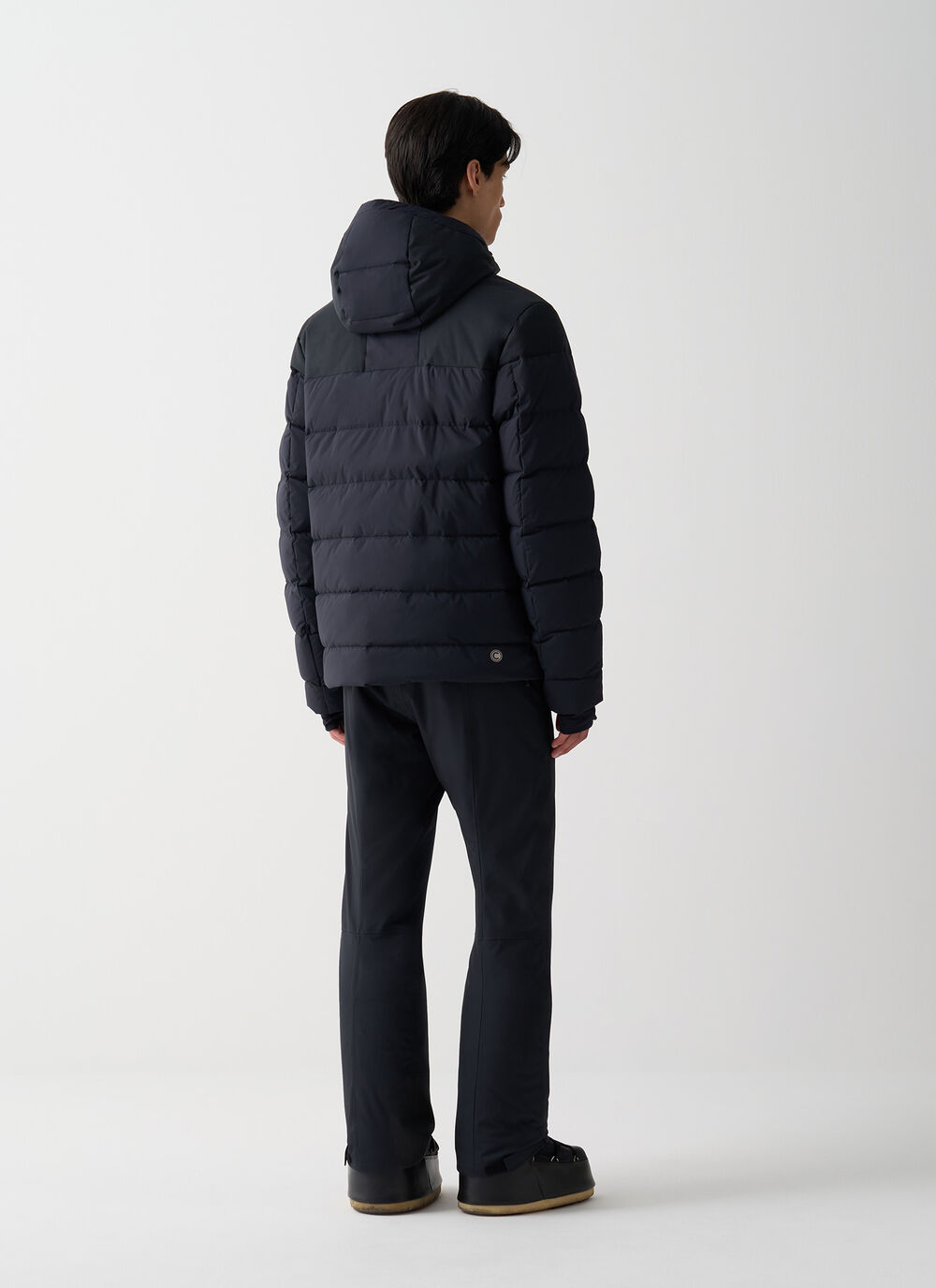 Ski gloves with stretch inserts image number 3