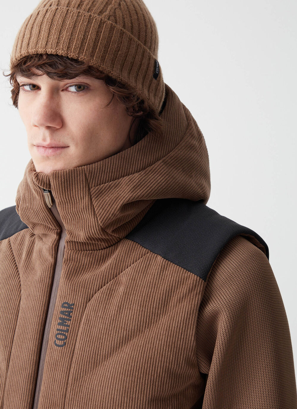 Pufferweste aus Samt image number 1