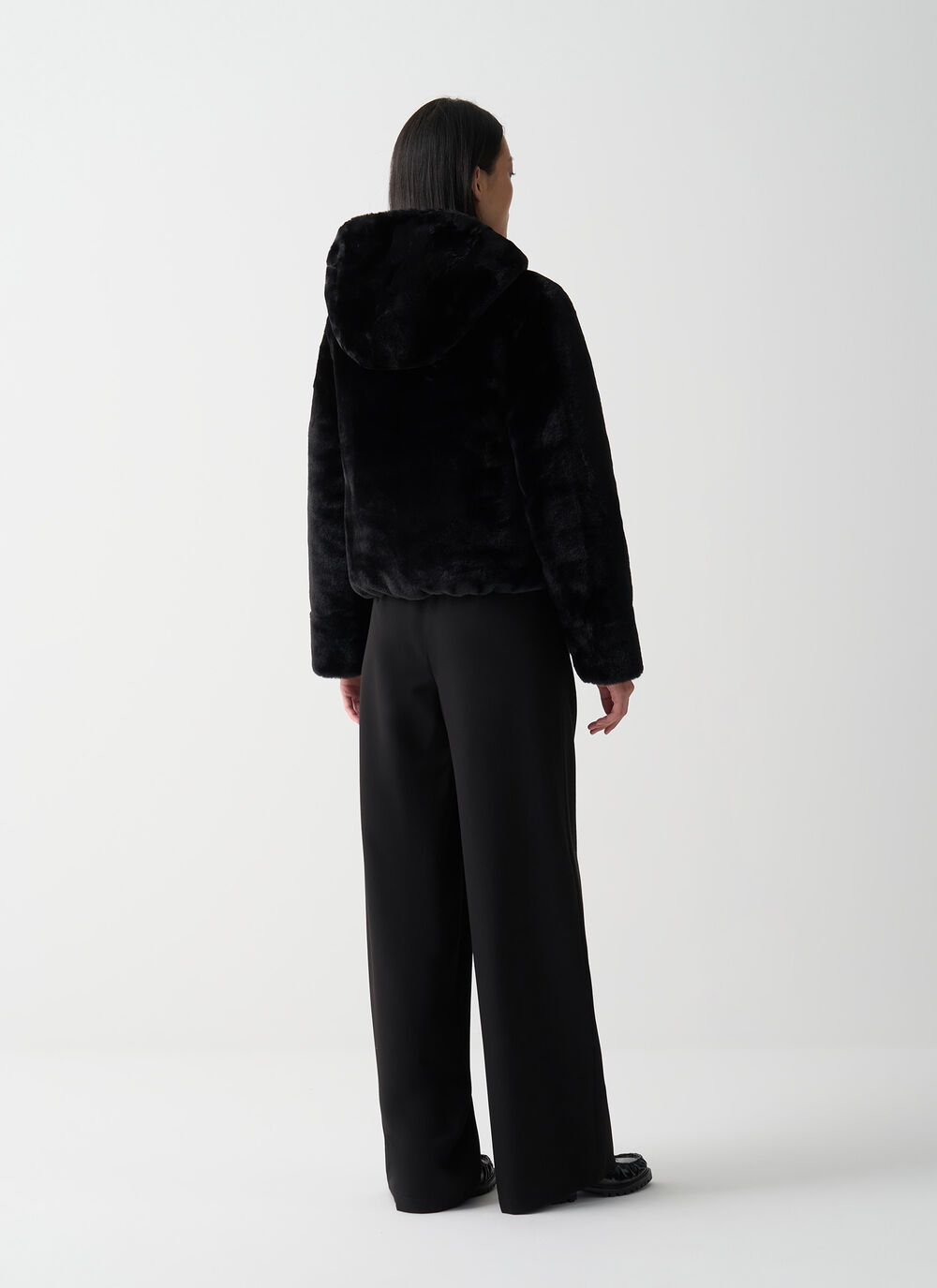 Reversible faux fur down jacket image number 4