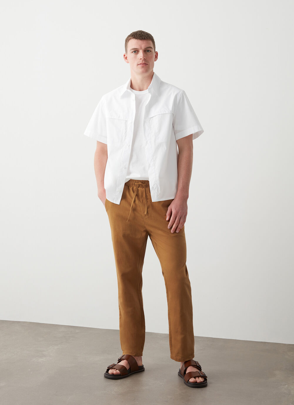 Linen trousers image number 1