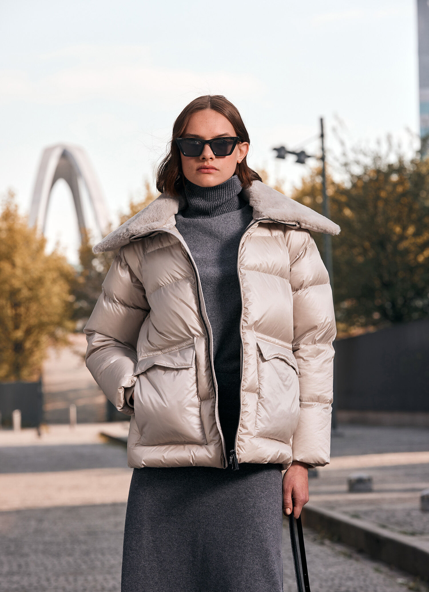 Down jacket with fur collar - HEMP BEIGE | Colmar