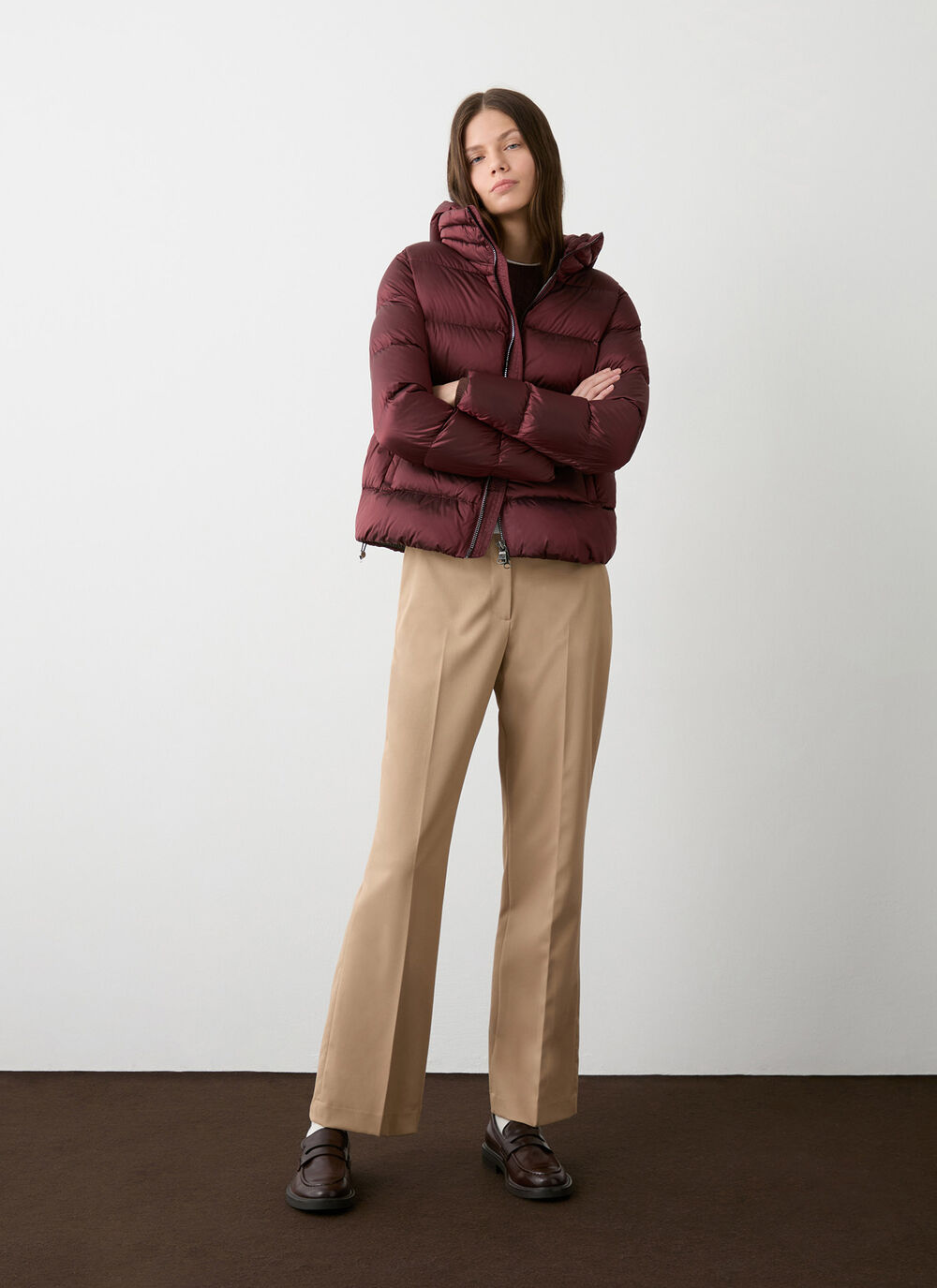 Down jacket with detachable hood and drawstring image number 0