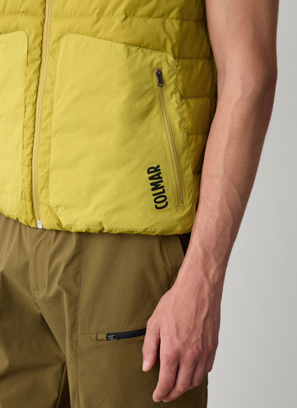 Windproof vest image number 1
