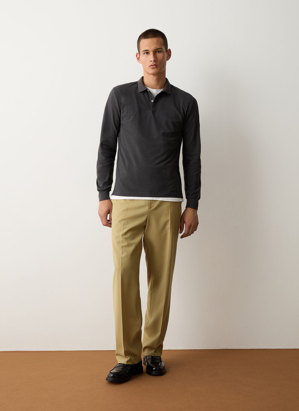 Long-sleeved polo shirt in stretch piqu&eacute; image number 0