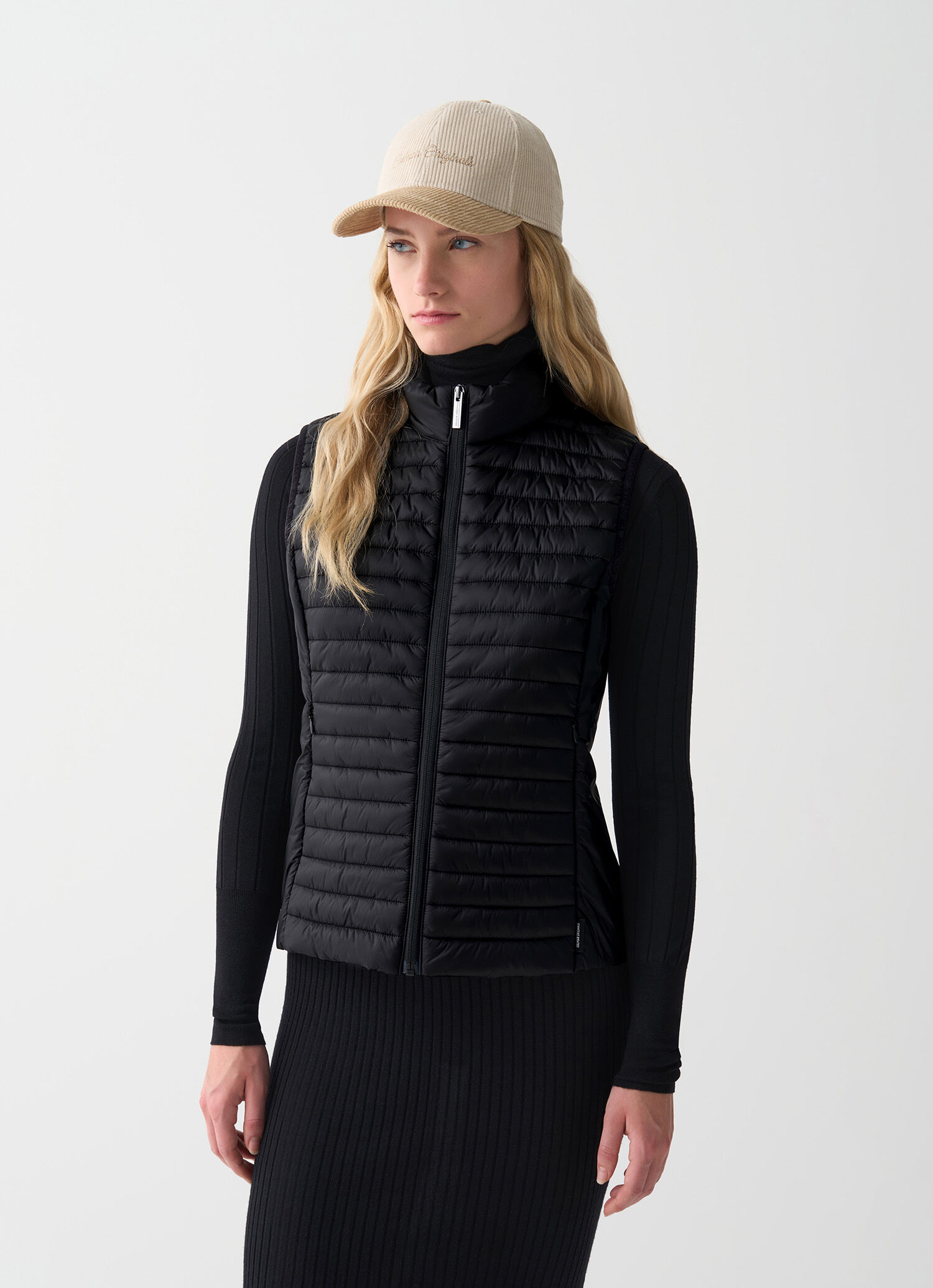 ベスト・ジレ COLMAR Women Outer 2222U 5WG 99 NERO BLACK Ultra-lightweight vest - BLACK | Colmar