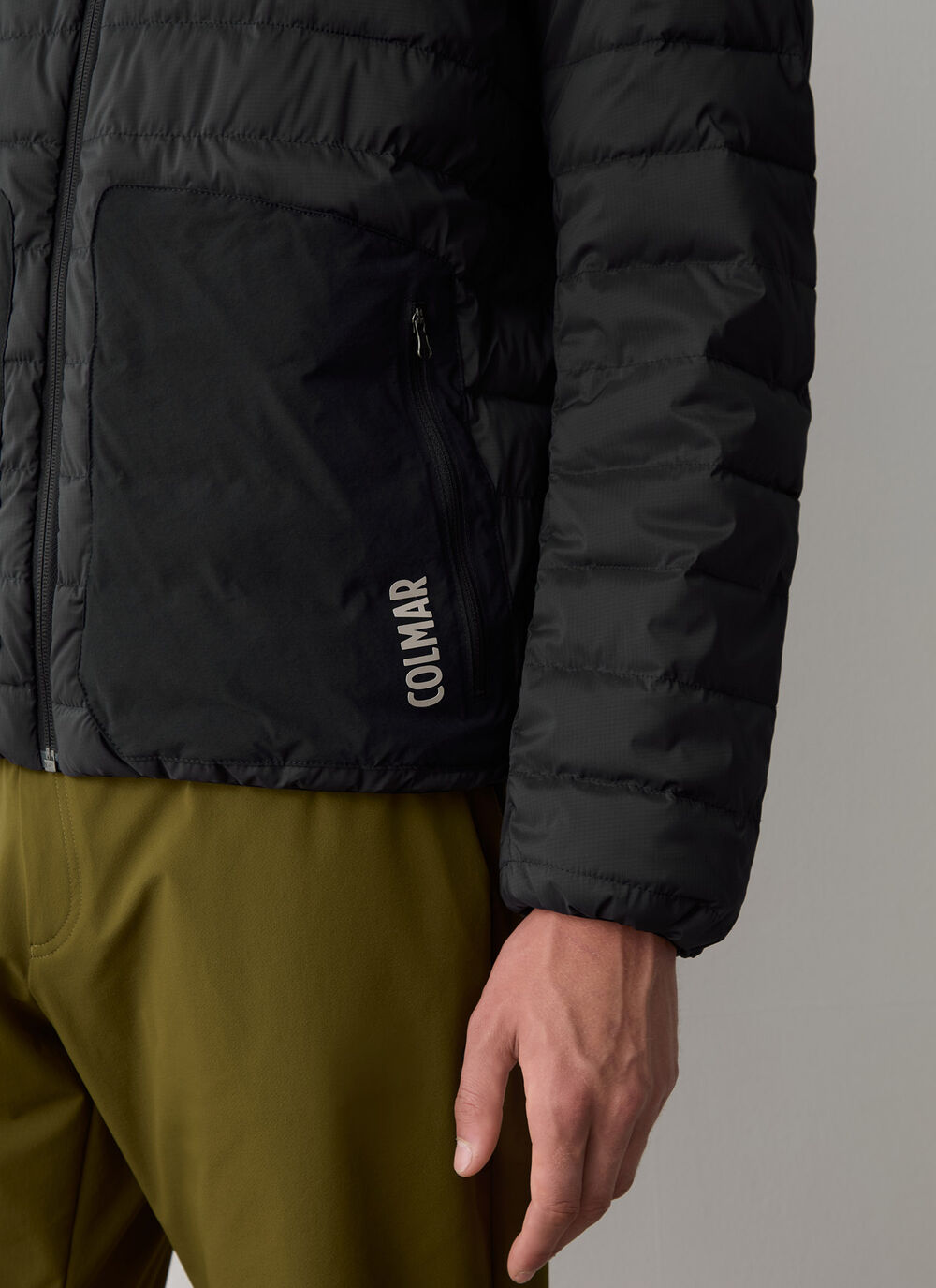 Light windproof jacket image number 2