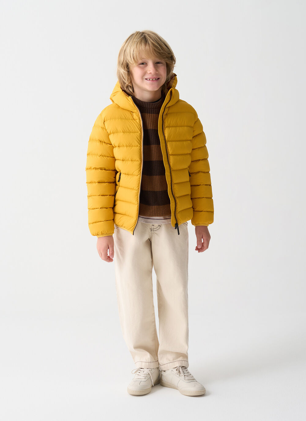 Plum&iacute;fero con capucha image number 0