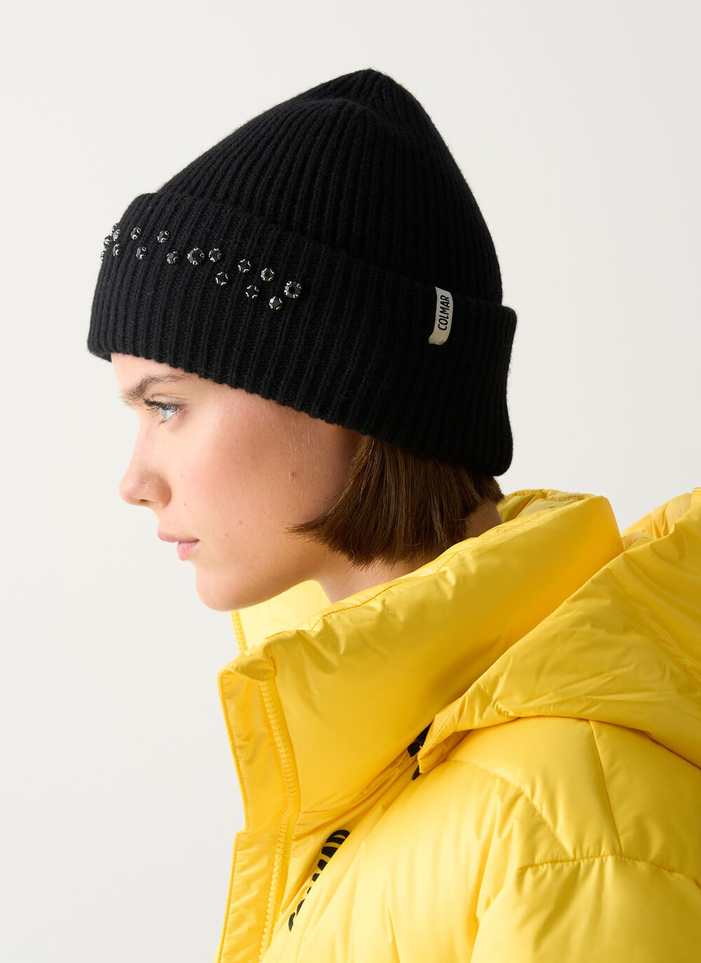 Women's virgin wool hat with rhinestones image number 0