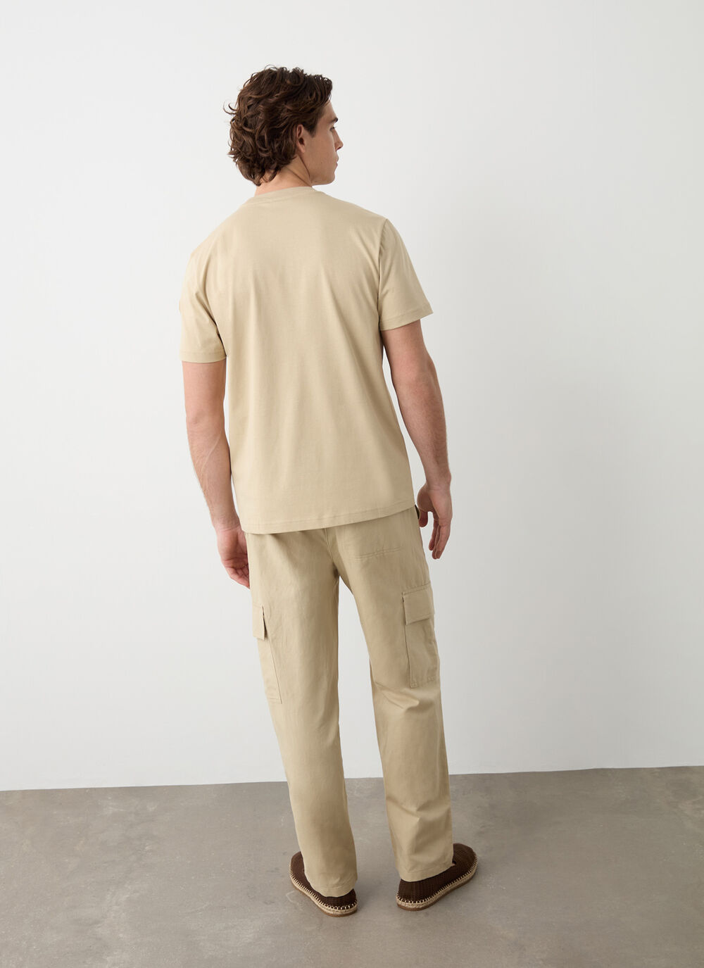 T-shirt with nylon pocket image number 3