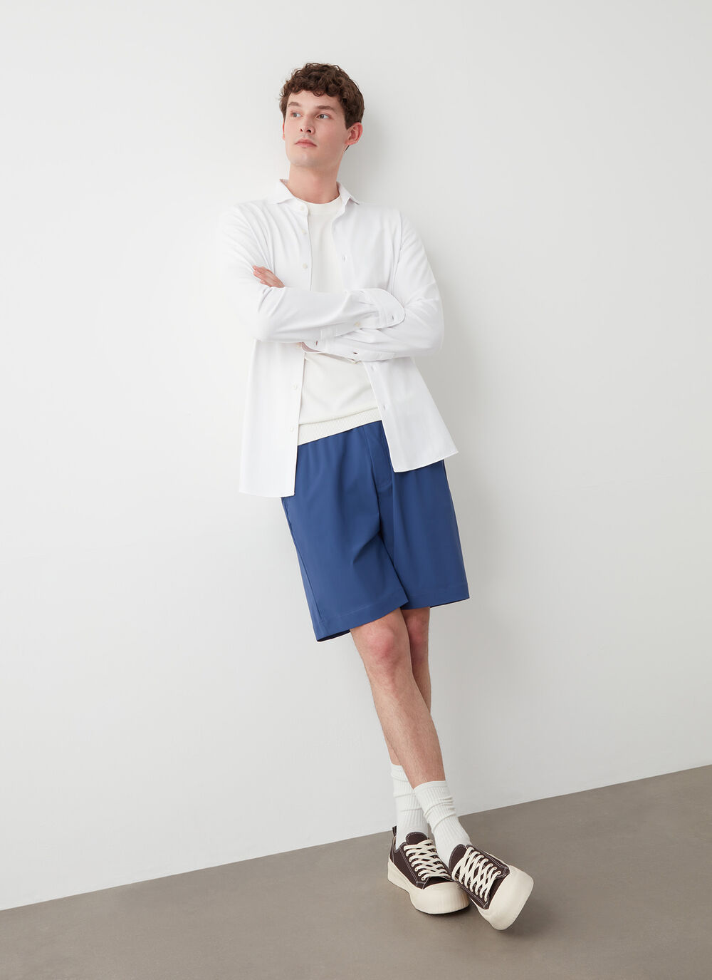 Easy care lightweight shorts image number 0