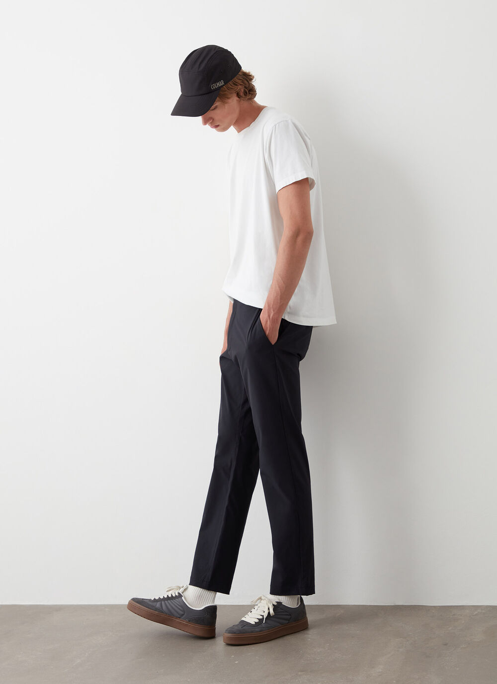 Pantaloni tecnici chino  image number 0