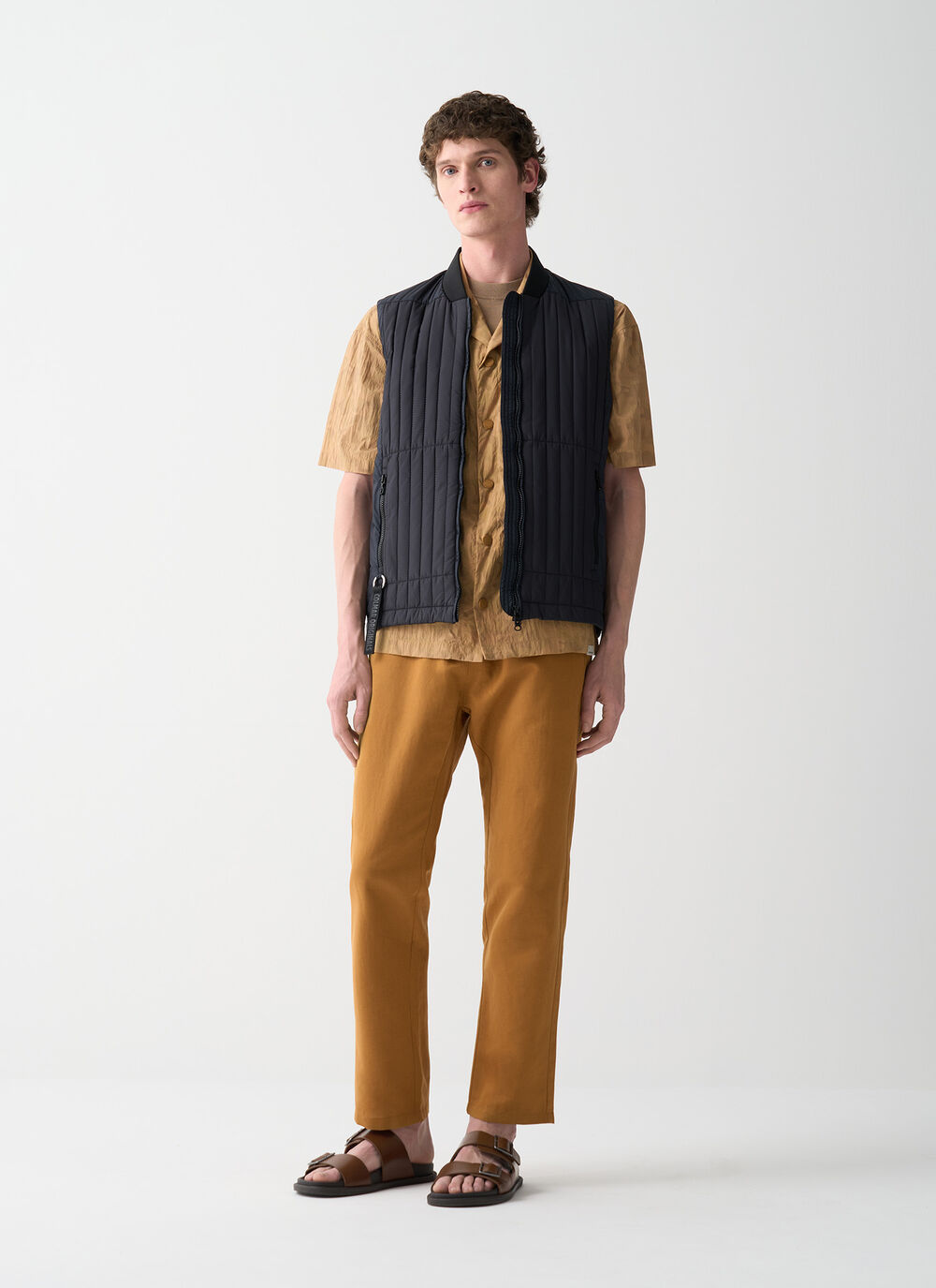 Padded gilet image number 0