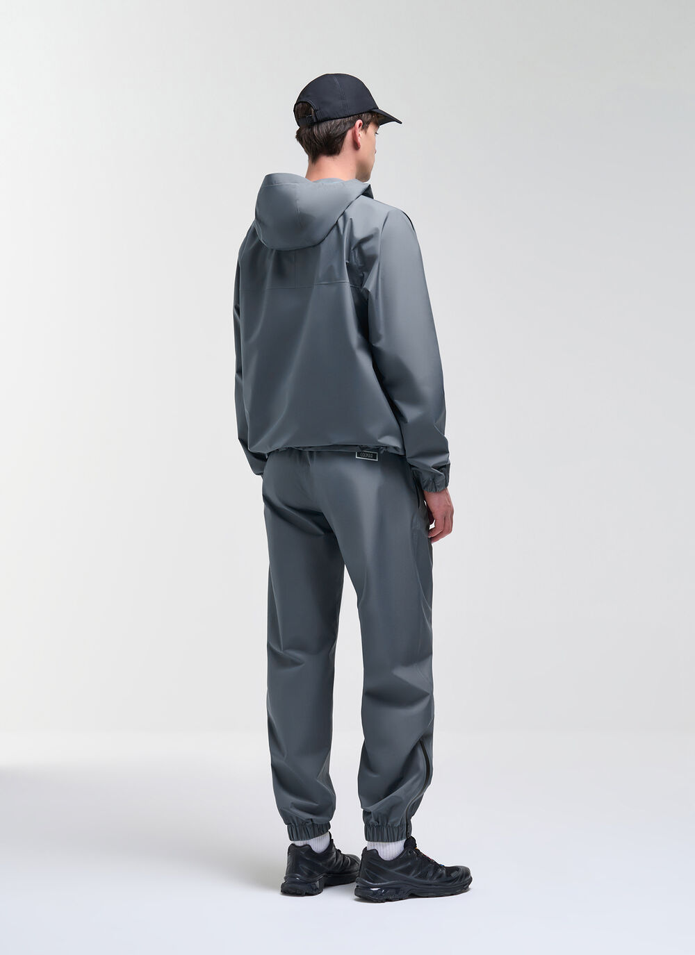 Waterproof trousers image number 3