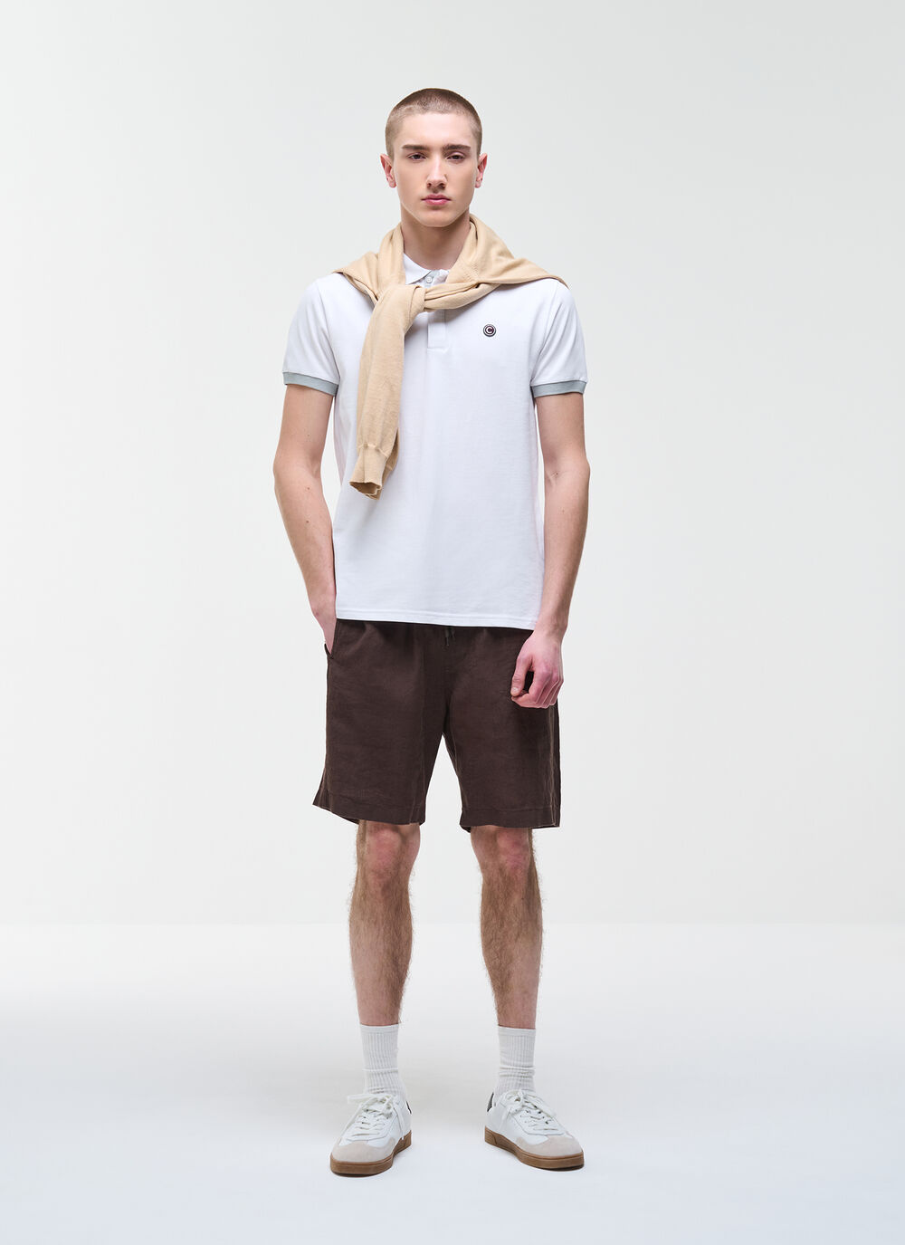 Stretch-Poloshirt mit farblich abgesetzten Details image number 1