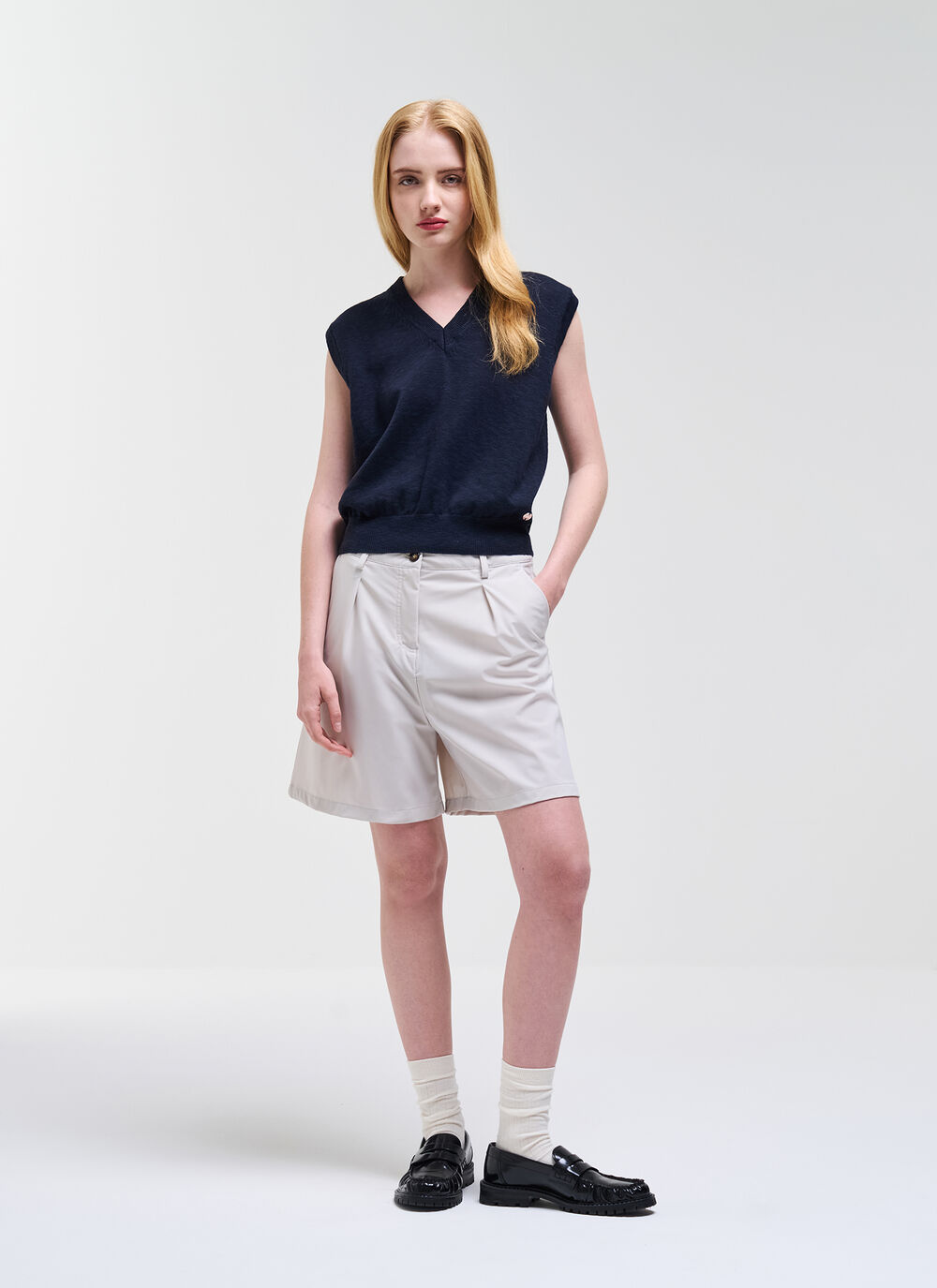 Light M&eacute;lange Vest image number 1