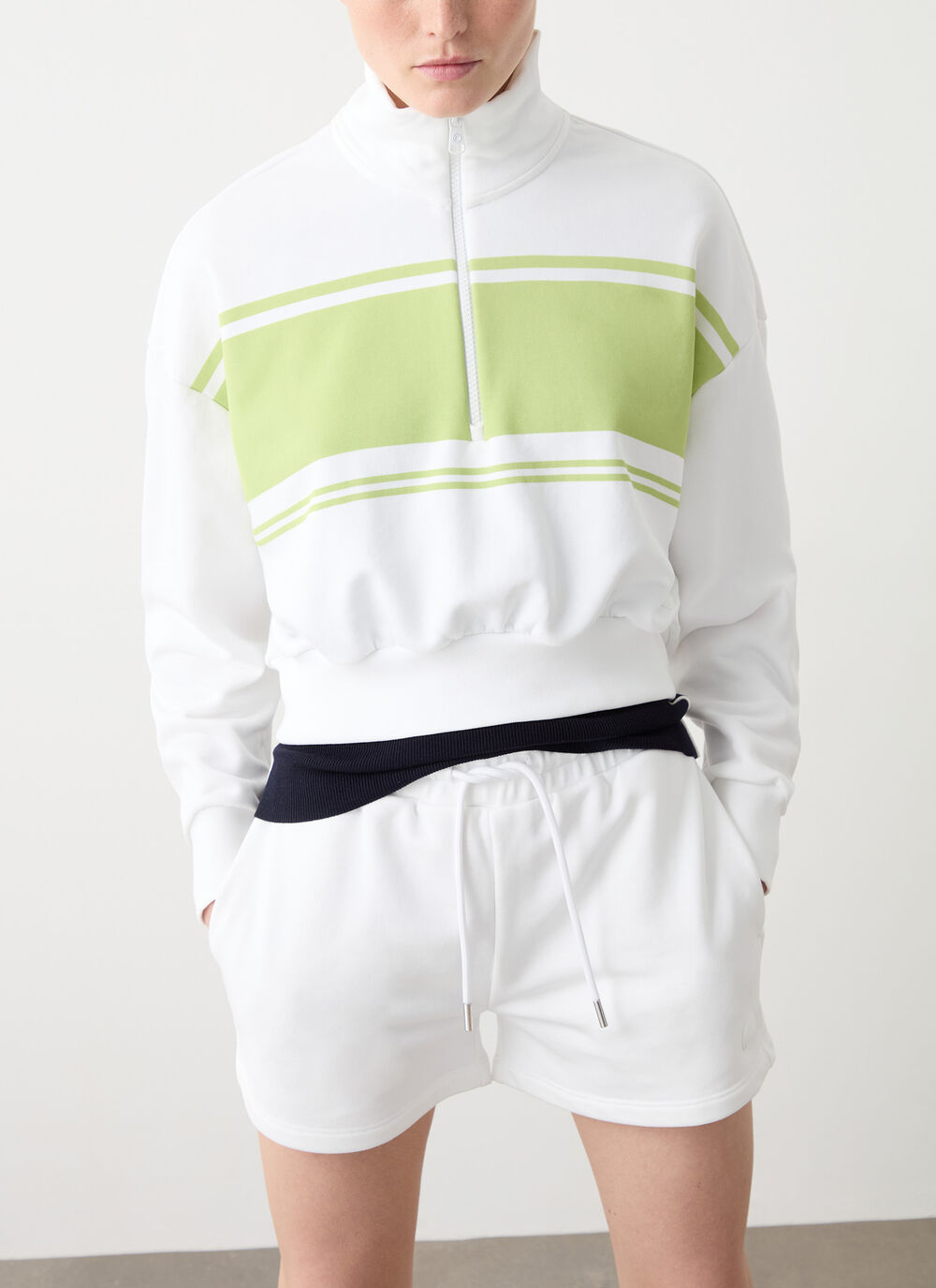 Cropped relaxed-fit sweatshirt image number 2