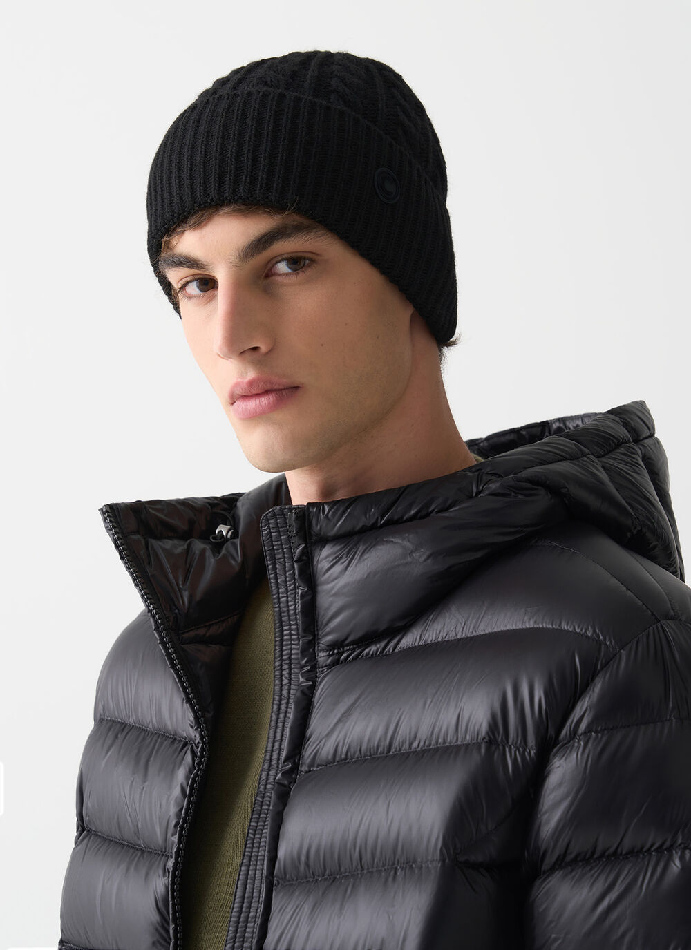 Unisex cable-knit hat image number 0