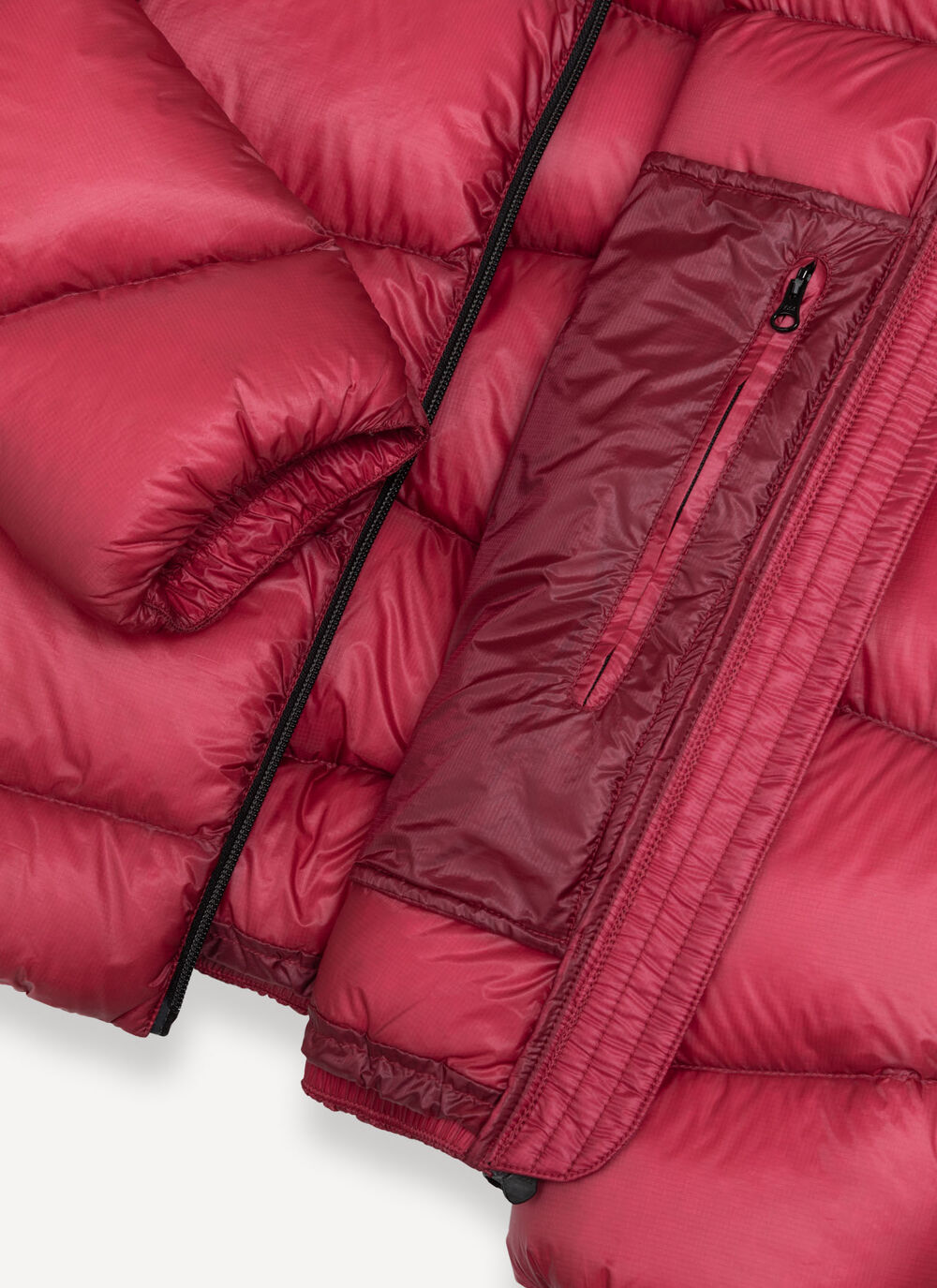 Ripstop nylon down jacket with wavy quilting image number 6