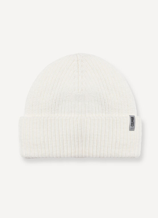 Women's hat with fleece lining