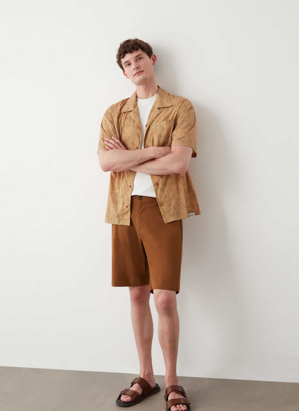 Easy care lightweight shorts image number 1