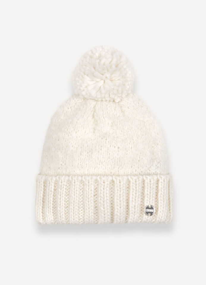 Bouclé yarn hat image number 1