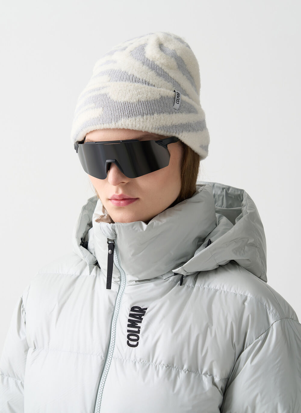 Puffy padded ski jacket image number 2