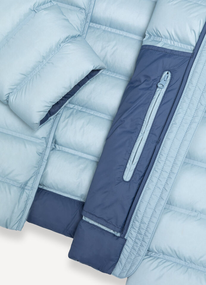 Down jacket with seamless quilting image number 6