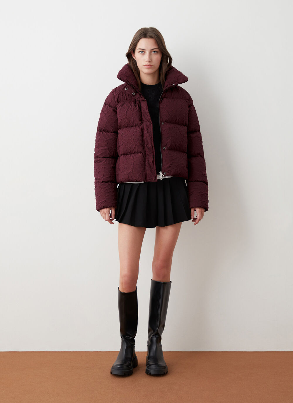 Short down jacket with 3D floral design image number 2