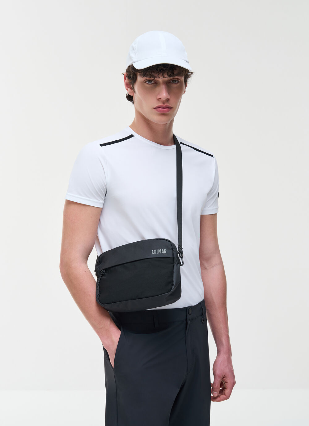 Unisex Travel Bag image number 1