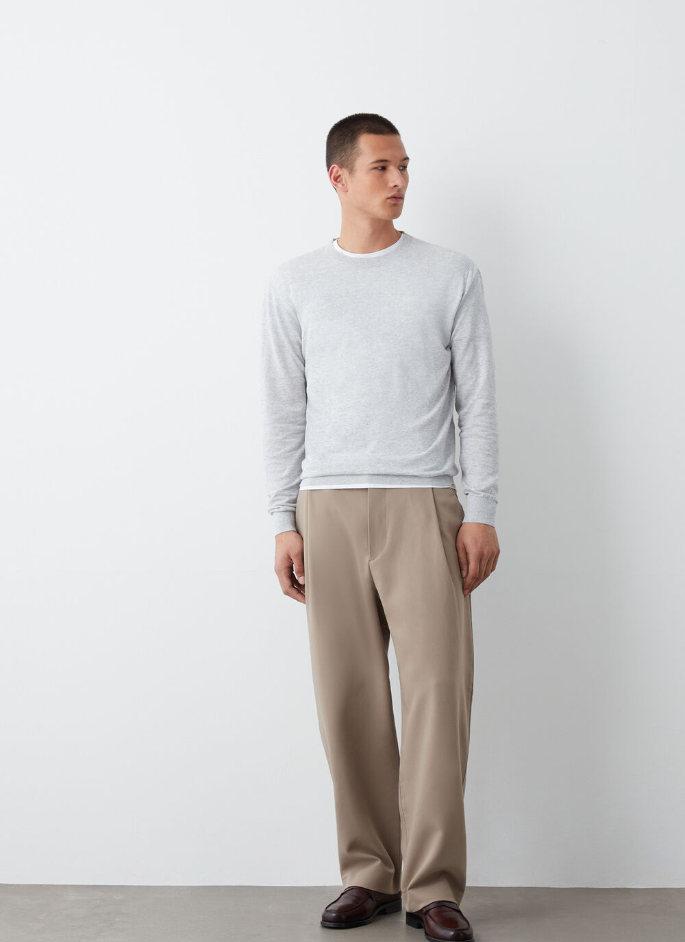 Lightweight linen and cotton pullover image number 1