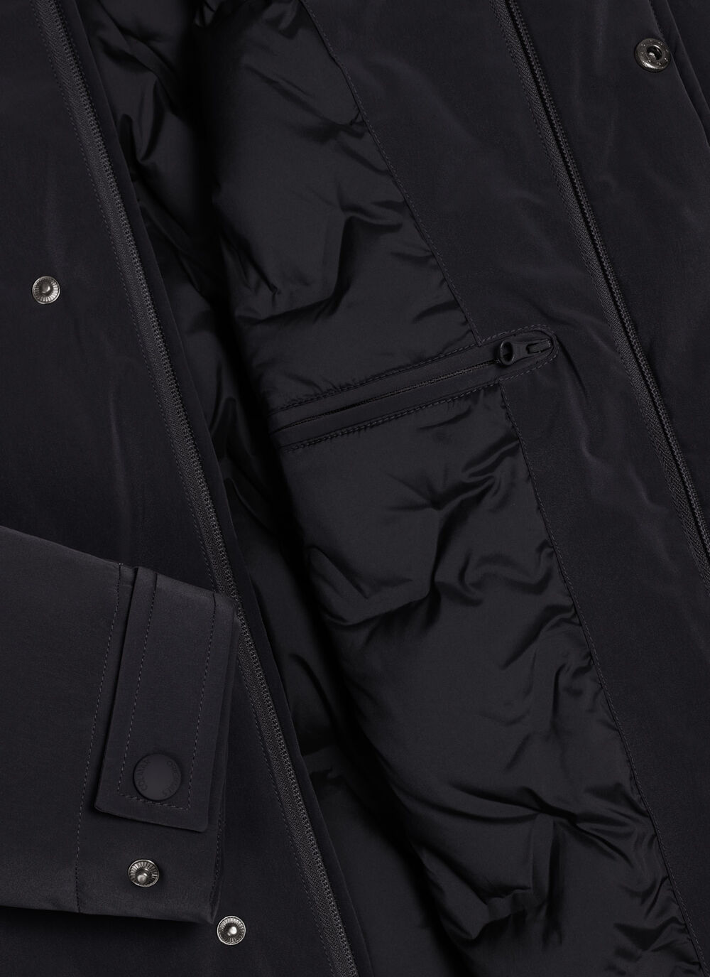 Waterproof coat with seamless interior image number 6