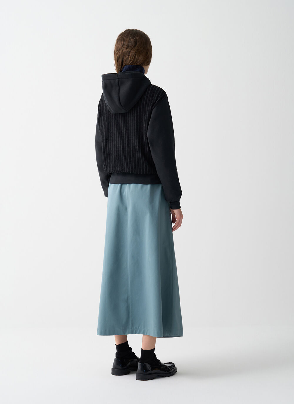 Cable-knit hooded sweatshirt image number 3