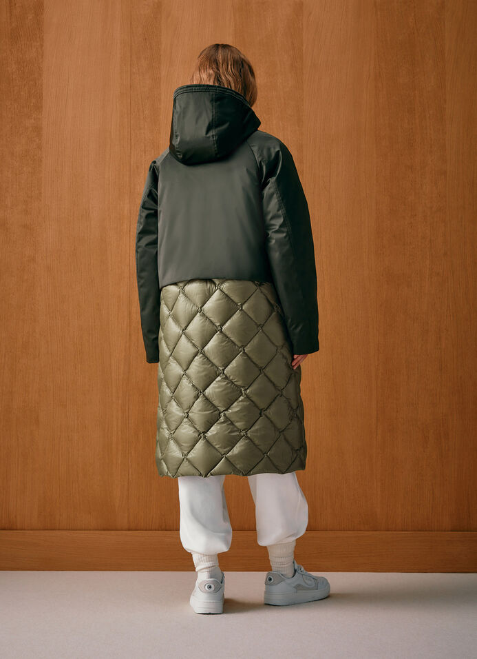 Maxi-Daunenjacke im Colorblock-Design image number 2