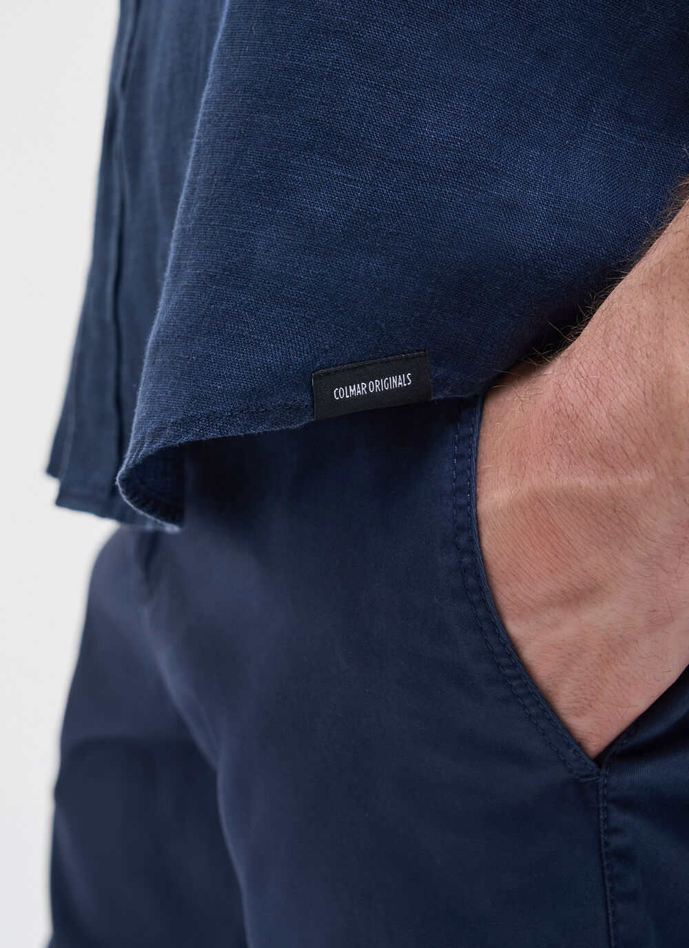 Short-sleeved linen shirt image number 2