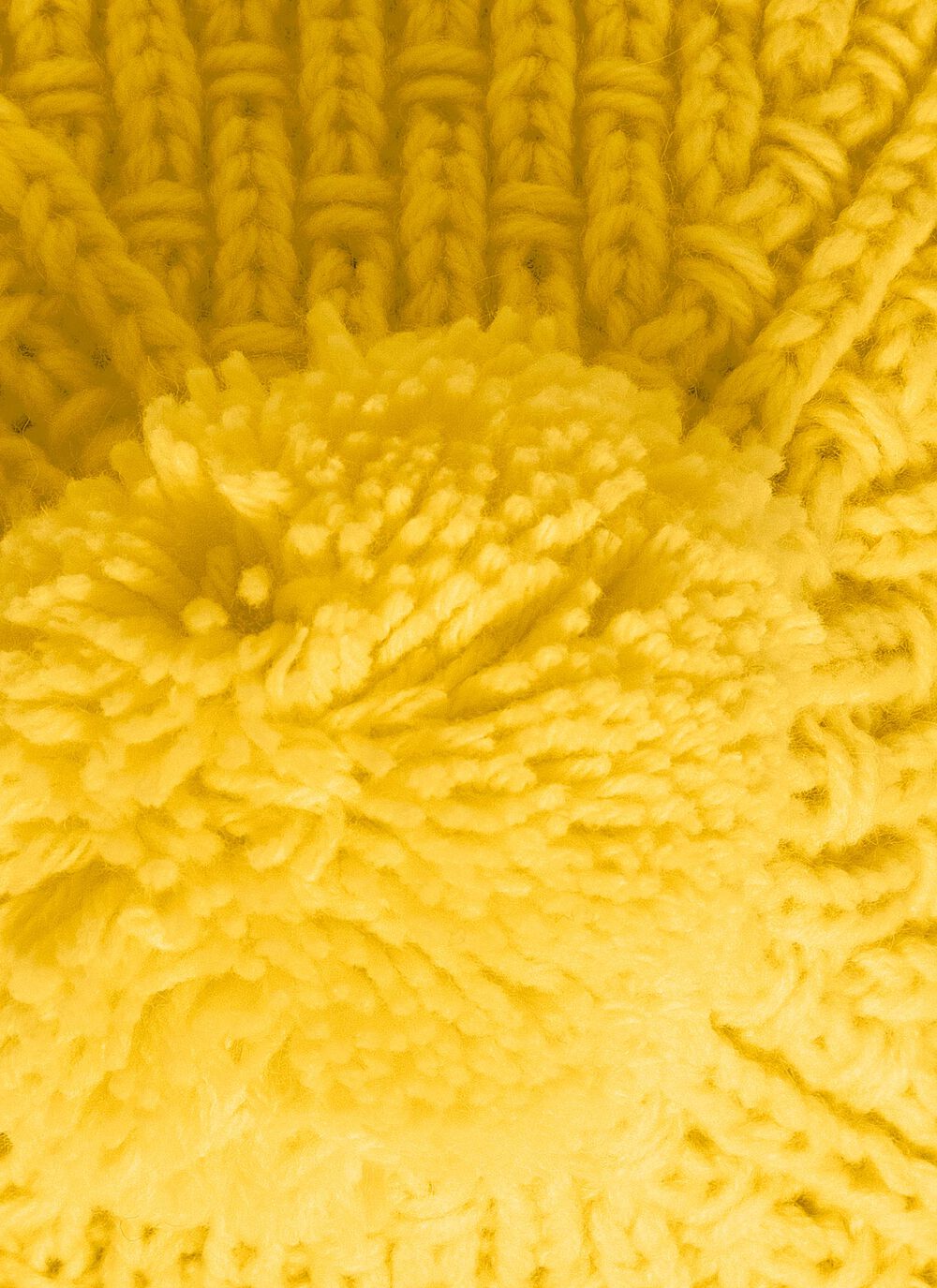 Gorro con pomp&oacute;n de punto para mujer image number 3