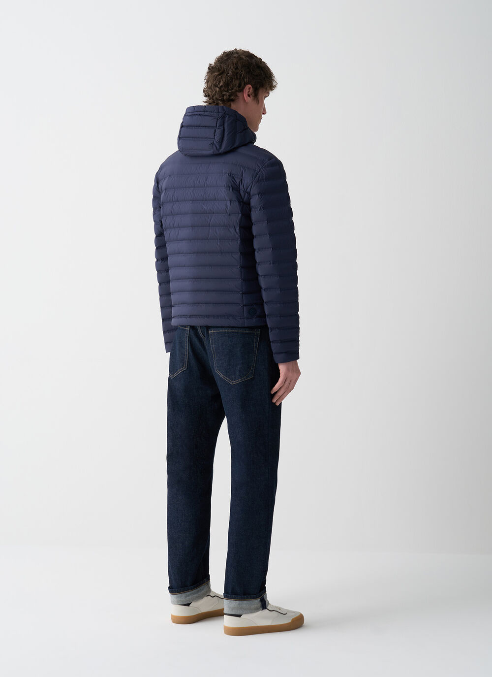 Plum&iacute;fero sin costuras con capucha image number 3