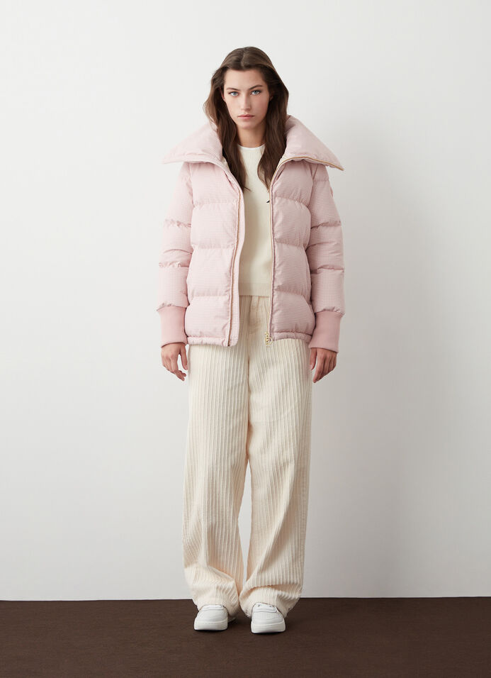 Daunenjacke mit Hahnentrittmuster und Strickbündchen image number 0