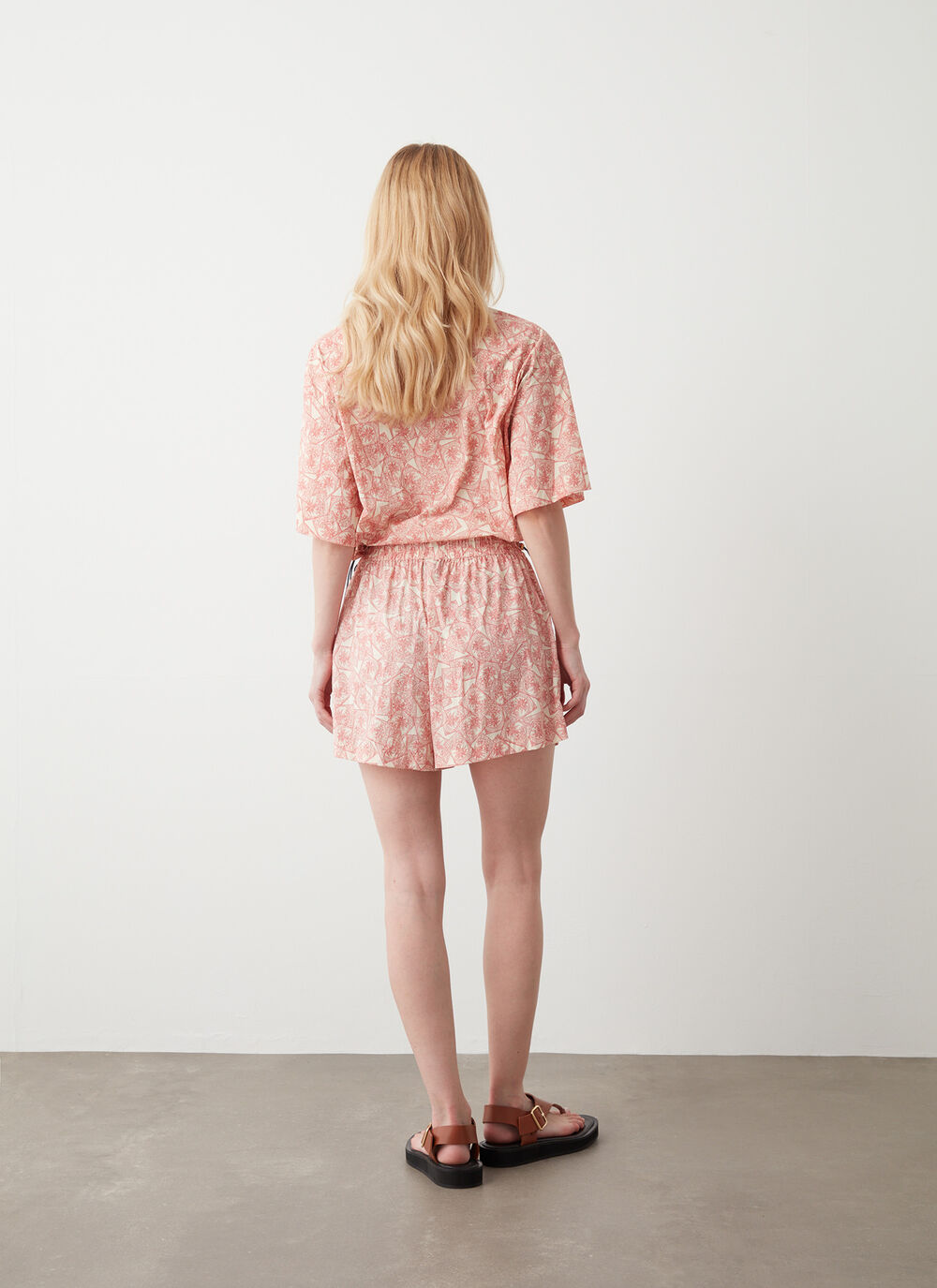 Shorts de nailon ligero  image number 3