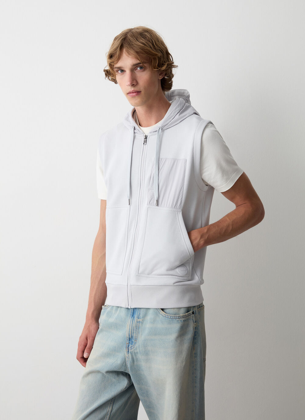 Fleece gilet with nylon details image number 2