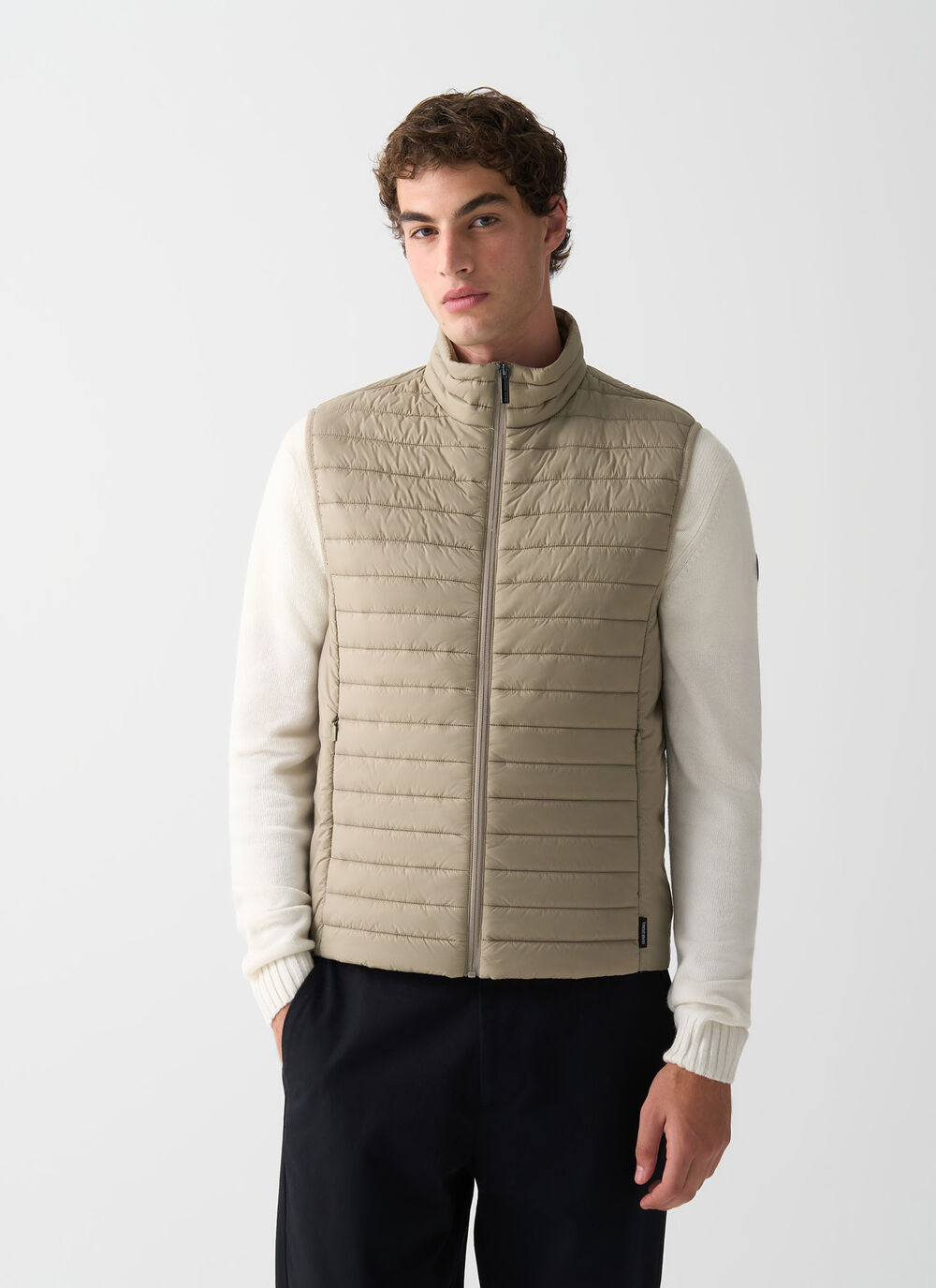 Ultra-lightweight vest image number 1