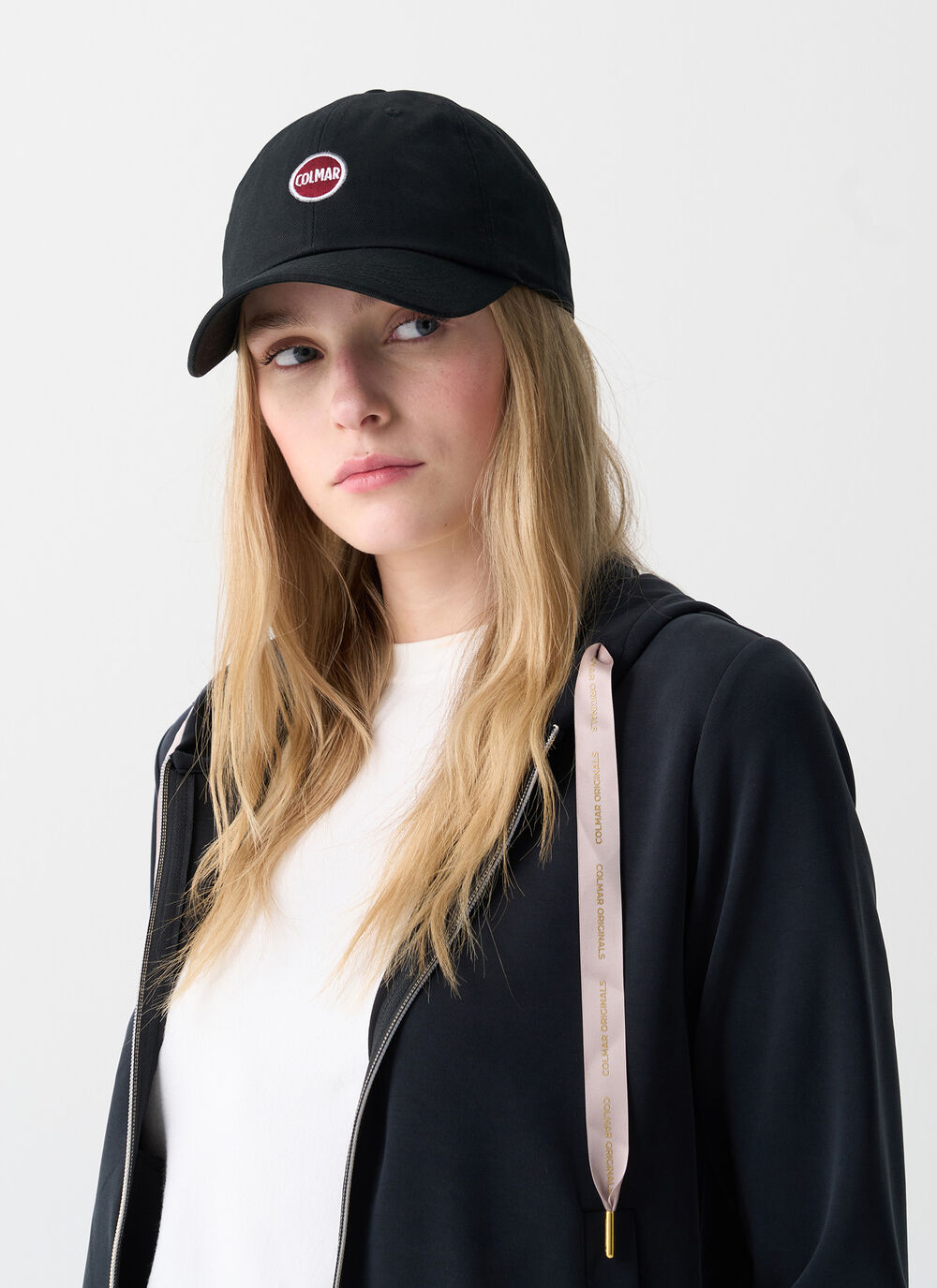 Casquette unisexe avec logo brod&eacute; image number 0