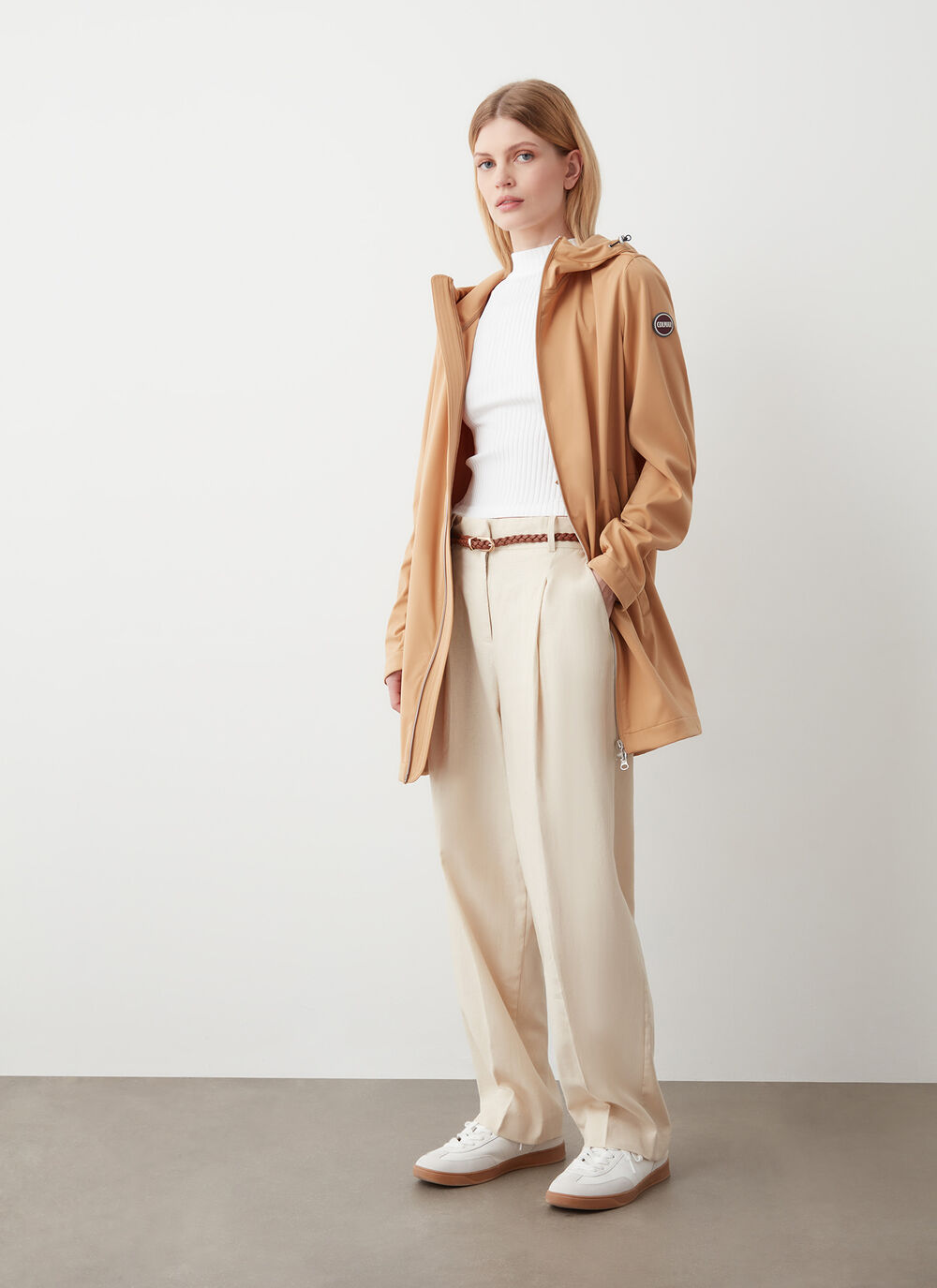 Long softshell jacket image number 3