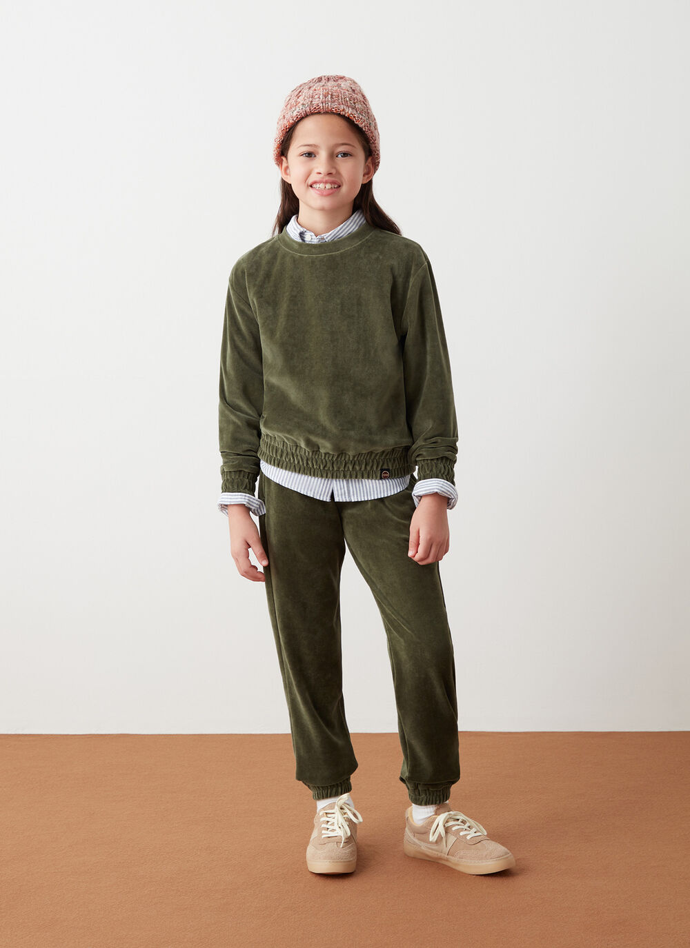 Velvet sweatpants image number 1