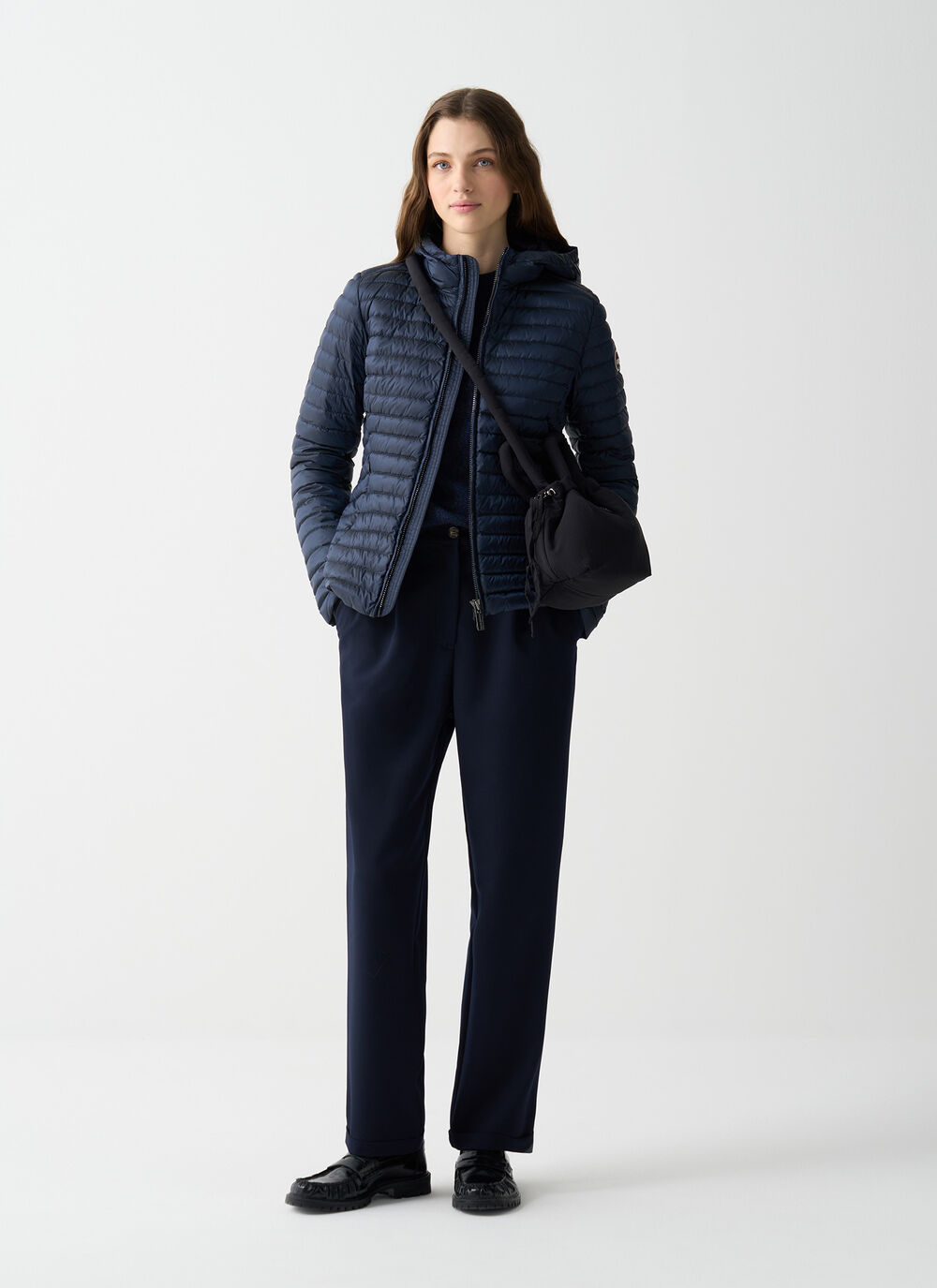 Leichte Daunenjacke mit Kapuze image number 0