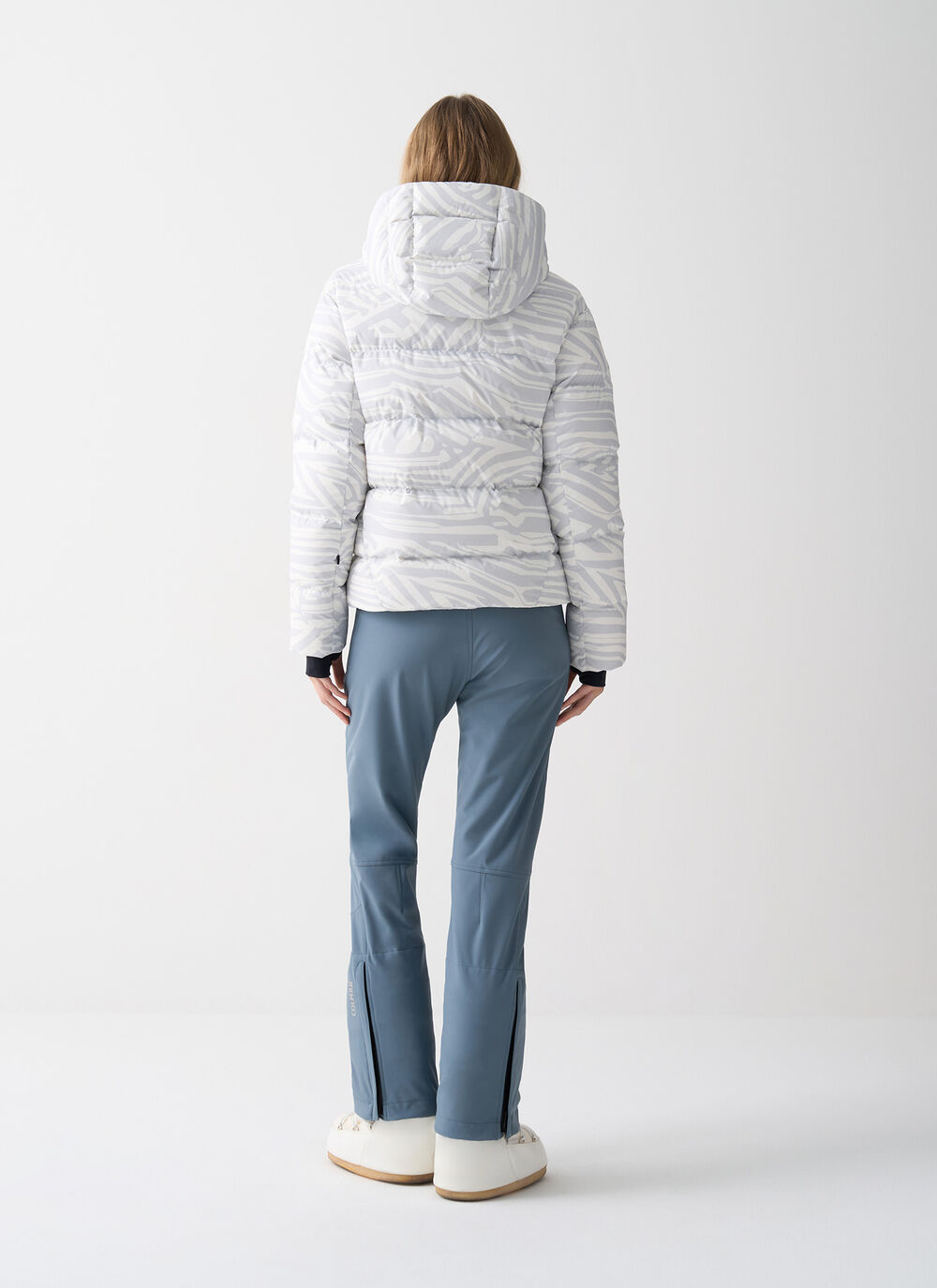 Scratchy padded ski jacket image number 3